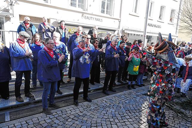 Bild 24: Warum der Fasnet-Umzug in Villingen jedes Jahr Groß und Klein fasziniert – Entdecke die Highlights!