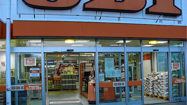 Bild : Der Feierabend-Räuber gesteht: Der Mann, der einen Obi-Baumarkt in Konstanz überfiel, soll auch für Überfälle auf fünf weitere Geschäfte verantwortlich sein