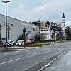 Hier auf Höhe des Media-Marktes griffen mehrere Männer einen 26-Jährigen an und prügelten auf ihn ein.