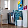 In der Artothek in Radolfzell lagern verschiedene Kunstwerke und warten darauf, ausgeliehen zu werden. Das Konzept soll aber 2024 ...