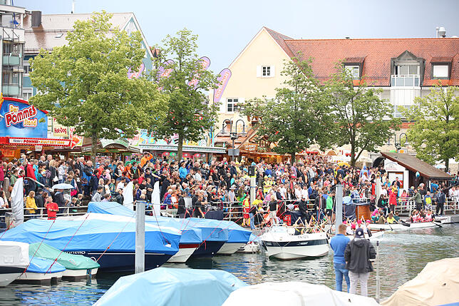 Bild 21: Das Drachenbootrennen in Bildern