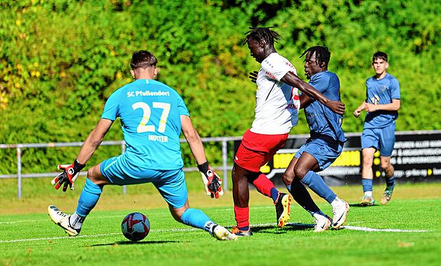Bild 3: Unsere Bildergalerie vom Verbandsliga-Auftakt zwischen Südstern Singen und dem SC Pfullendorf