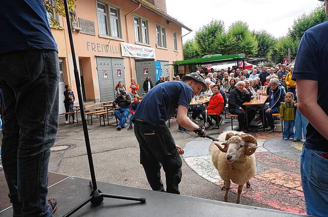 Bild 31: Der Bock ist getauft