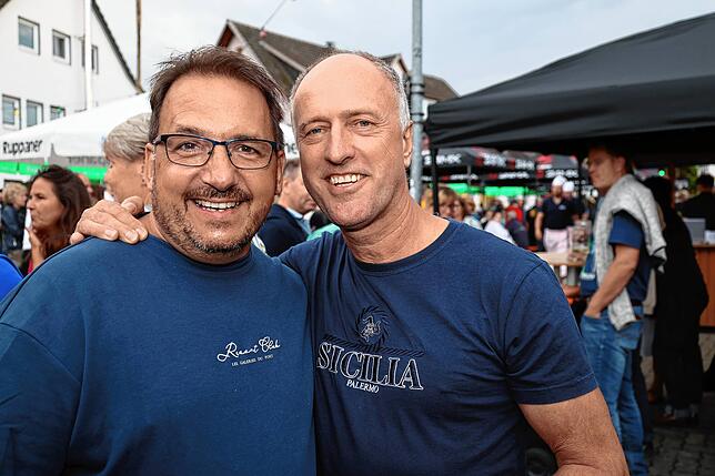 Bild 3: Das Dingelsdorfer Herbstfest 2025 ist eröffnet: So wird am ersten Abend gefeiert