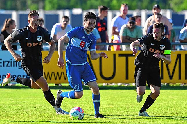 Bild 9: FC Erzingen steigt nach 3:2 gegen FC Emmendingen in die Landesliga auf &ndash; wir haben Bilder!