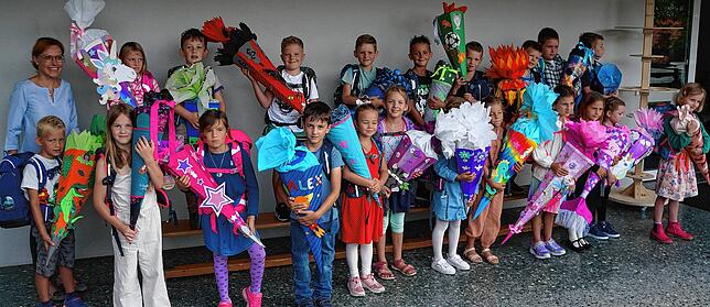 22 Kinder besuchen die Naturparkschule in Niederhof. Klassenlehrerin ist Verena Dinter.