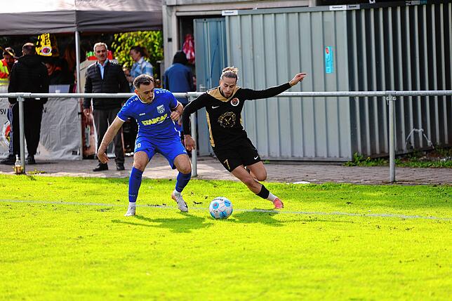 Bild 12: Unsere große Bildergalerie vom 8:1-Sieg des TSV Singen in der Verbandsliga gegen den FC Waldkirch