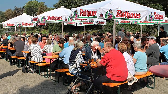 Volles Haus bei Sonnenschein: Einen ungewöhnlich großen Besucherzuspruch fand das diesjährige Herbstfest des SV&nbsp;Gurtweil. Vor allem ...