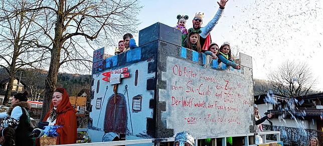 Bild 11: So schön war die gemeinsame Straßenfasnet in Oberlauchringen