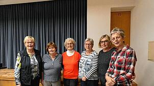 Gisela Strittmatter, die Leiterin vom Albbrucker Seniorenkreis St. Josef und das Team mit Doris Studinger, Barbara Albiez, Helga ...