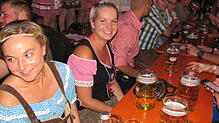 Stimmung und gute Laune vom Anfang bis zum späten Ende bei Hausener Oktoberfest