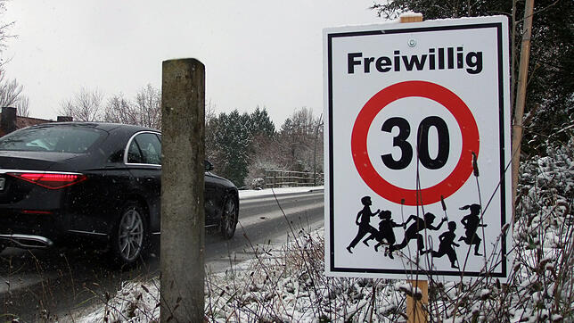 Innerorts runter vom Gas &ndash; im Herbst 2021 starteten die Höri-Grüne eine &bdquo;Freiwillig Tempo 30&ldquo; Aktion. Das Landratsamt ...