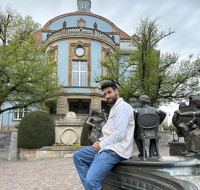 Tevfik Ceylan, hier vor dem Rathaus in Donaueschingen.