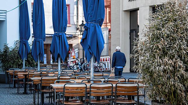 Verboten: Restaurants müssen nun alle schließen.