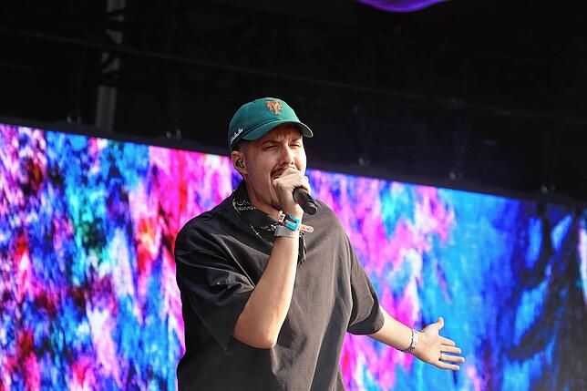 Bild 2: RIN rappt am Sonntag beim Southside-Festival
