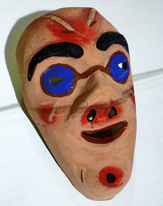 Groteske Maske, Leihgabe aus dem Museum der Kulturen Basel.