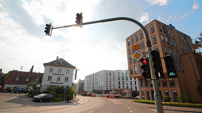 Friedrich-/Werastraße: Bislang haben die umliegenden Gebäude etwa dasselbe Höhennivau. Die Neubauten entlang der Friedrichstraße haben ...
