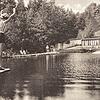 Heinrich Schmieder fotografiert das Schwimmbad beim Wehrlebaschen um 1930.