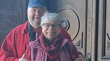 Ihre Liebe besteht seit 50 Jahren: Peter und Brigitte Kaufmann sprechen während eines Fotoshootings über ihr Rezept für eine lange Ehe.