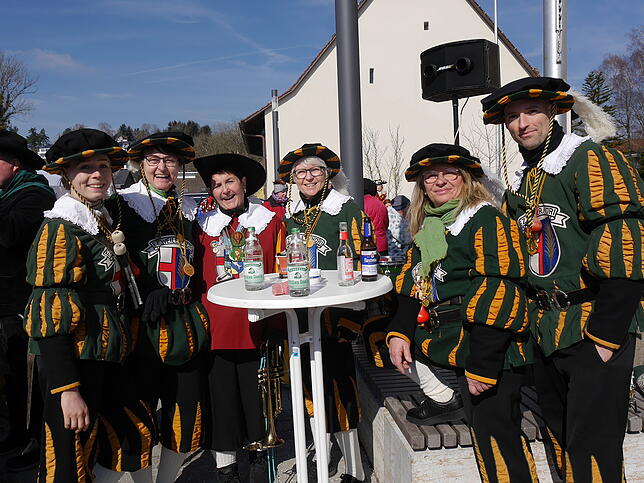 Bild 32: Fasnet-Sunntig-Umzug 2025 in Hilzingen: Farbenfrohes Treiben