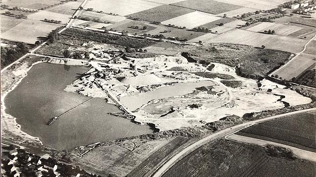 Die Mondlandschaft des Salemer Baggersees im Jahre 1972, als die Gemeinde den See und die umliegenden Grundstücke für ihr neues ...