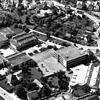Das Nellenburg-Gymnasium Stockach mit der Dillhalle und dem Hallenbad (links) und die Realschule mit der Jahnhalle (rechts): So sahen ...