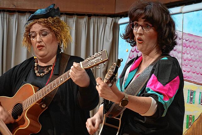 Bild 27: Frauenfasnacht in Görwihl: Der Großangriff auf deine Lachmuskeln!