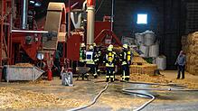 So sieht es in der Halle des Betriebs in der Bahnhofstraße aus. Hier war das Feuer ausgebrochen. Hätte sich das Stroh in der Halle in ...