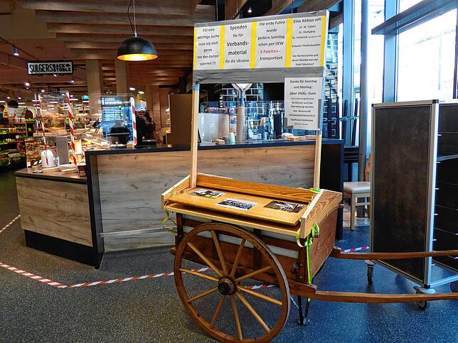 Noch bis einschließlich Samstag steht der Karren der Markdorfer Narren im Edeka Sulger. Dort wirbt er für die Spendenaktion für die ...