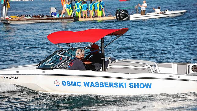 Bild 14: Konstanzer Seenachtfest 2022: Ein Highlight des Tages ist die Wasserski-Show