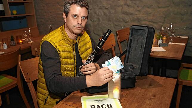 Die Energiekosten explodieren und die Stadt dampft gleichzeitig Zuschüsse ein. Gehen die Vereine den Bach runter? Mathias Trempa, ...