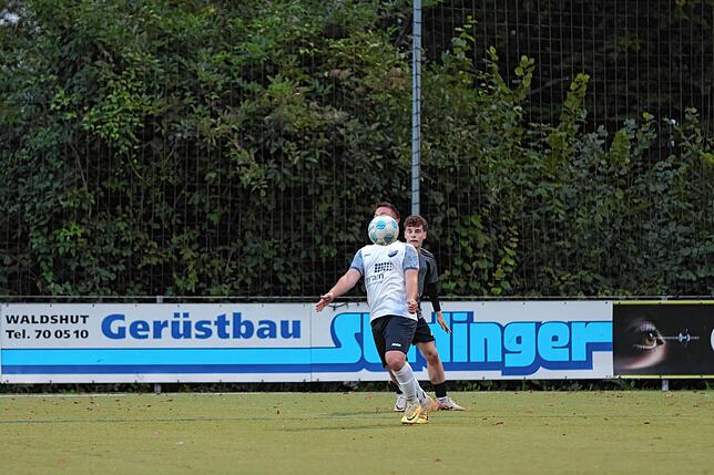 Bild 15: FC Hochrhein gewinnt mit 5:2 beim SV Eschbach und zieht in die zweite Runde ein – wir haben Fotos!