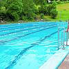 Schwimmmeister Lutz Lorbeer startet am 2. Juni in die Triberger Freibadsaison: Erst bremst Corona die Öffnung, dann brechen die ...