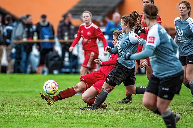Bild 5: FC Hochrhein gewinnt das Verbandsliga-Derby beim SC Niederhof/Binzgen &ndash;  und wir haben Bilder!