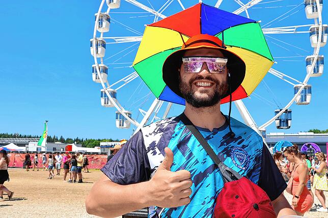 Bild 3: 30 Grad heiß: So halten sich die Leute auf dem Southside Festival 2025 cool