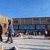 Mit Leben gefüllt: An der neuen Eichendorff Realschule in Gottmadingen hat der Unterricht pünktlich zum neuen Schuljahr begonnen.
