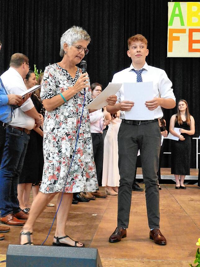 Bild 5: Bilder von der Zeugnisübergabe am Schulverbund Nellenburg Stockach &ndash; Teil 2