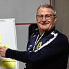 Die Einstellung ist wichtiger als die Aufstellung! Daher setzt Singens neuer Trainer Ingo Kastler auf Respekt, Ehrgeiz und Disziplin.