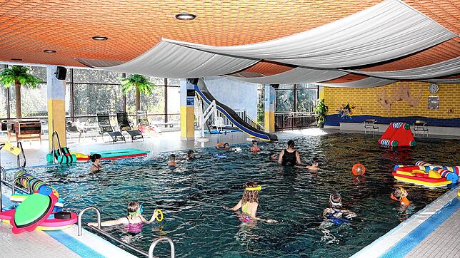Der Fortbestand des Hallenbades Aqualino ist ungewiss.