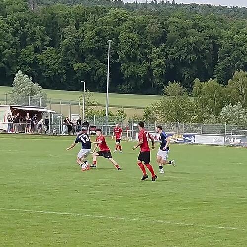Marvin Laub erzielt das 1:0