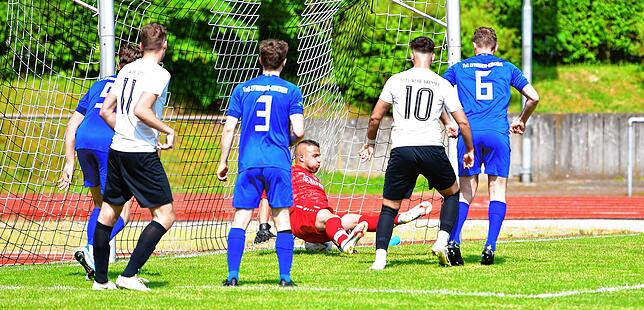 Bild 25: SG FC Wehr-Brennet besiegt den TuS Efringen-Kirchen mit 3:1 &ndash; und wir haben Bilder!