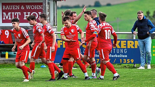Bild 1: FC Schlüchttal besiegt den TuS Efringen-Kirchen mit 4:2 – und wir haben Bilder!