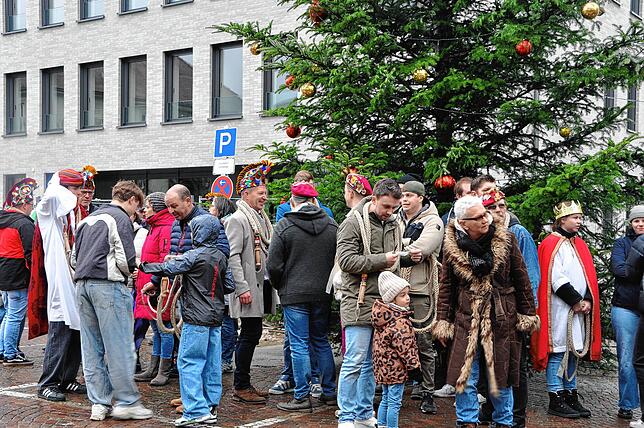 Bild 2: Dreikönigssitzung und Fasneteinschnellen Narrenzunft Markdorf