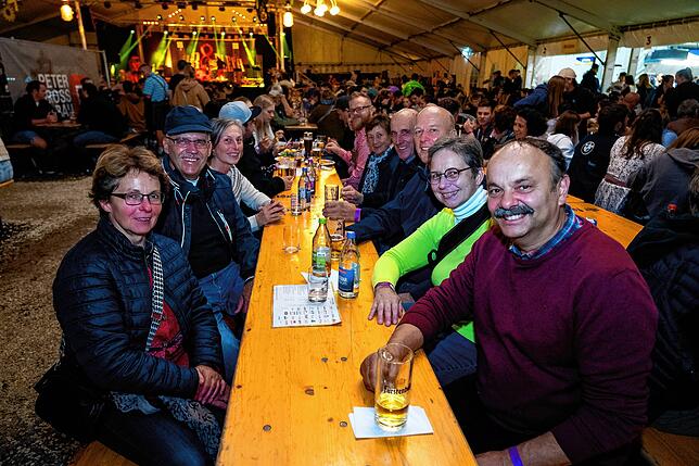 Bild 17: Kreiserntedankfest Brigachtal: Partyabend mit den Jungen Fidelen und Ob8Blech