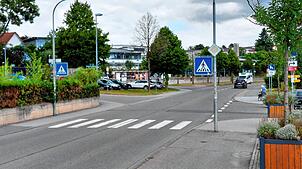 Der Fußgängerüberweg am Dillplatz. Laut einem Bericht der Polizei wurde ein 14-jähriges Mädchen hier mitten auf der Straße von einem ...