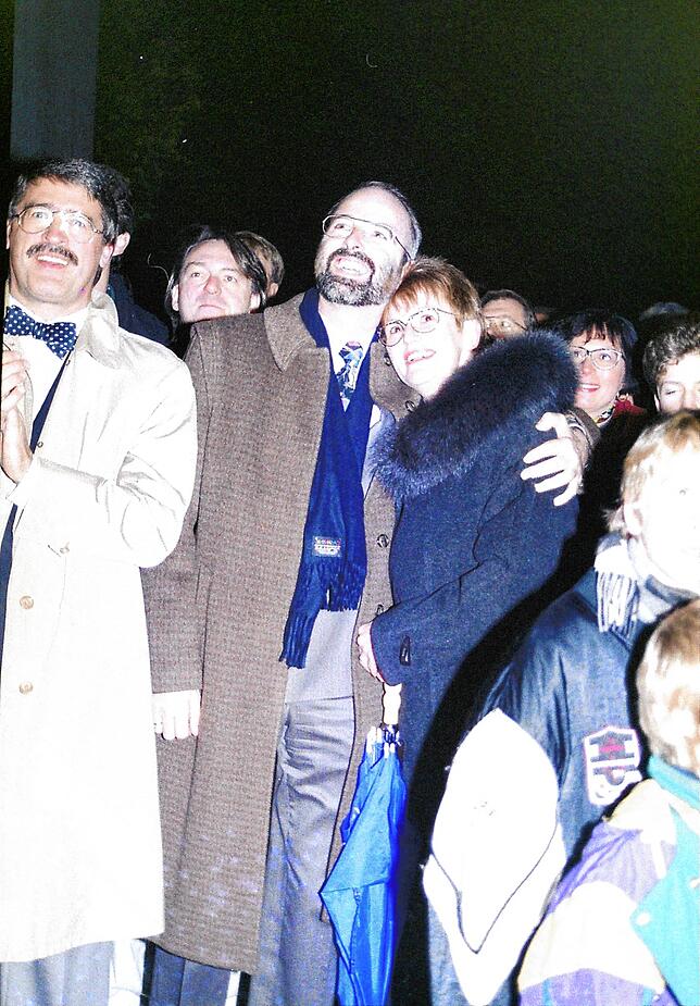 Bild 16: Gedächtnis der Region: Bilder von dem Abend 1993, an dem Rainer Stolz zum Bürgermeister wurde