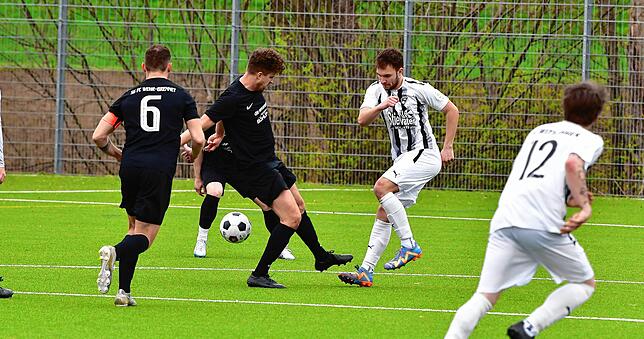 Bild 21: FC Wittlingen siegt 5:1 gegen die SG FC Wehr/Brennet &ndash; und wir haben Bilder!
