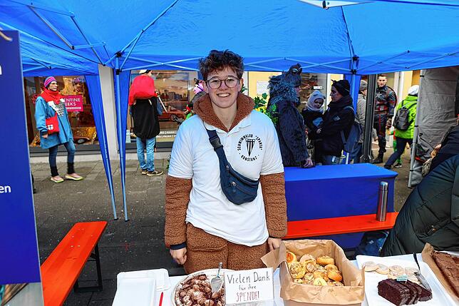 Bild 36: Närrisches Treiben beim Narrenmarkt 2024 in Konstanz