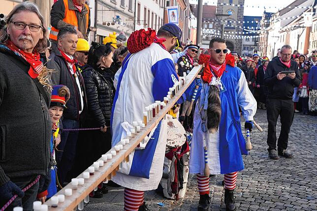 Bild 17: Die Wuescht besiegen die Glonkies beim Völkerball-Wettkampf