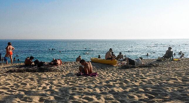 Der Strand der türkischen Stadt Alanya zieht jährlich viele Deutsche an. Die Proteste beunruhigen die Urlauber bisher nicht (Archivbild).